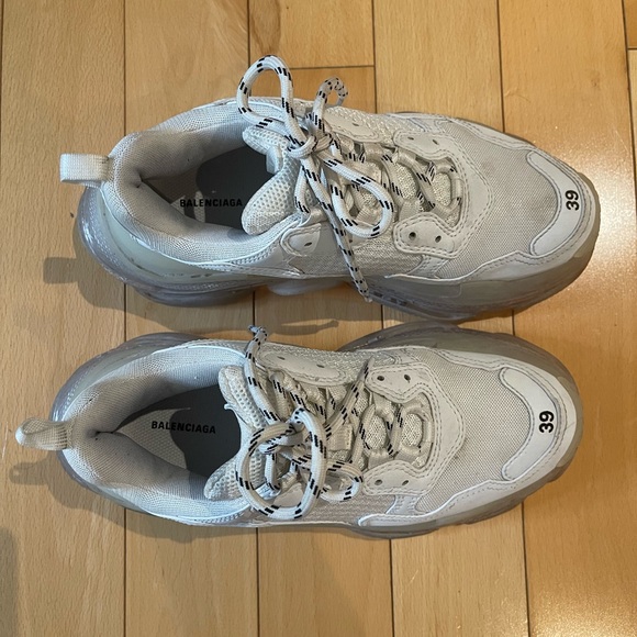 BALENCIAGA Triple S Clear Sole Sneakers - Picture 4 of 5